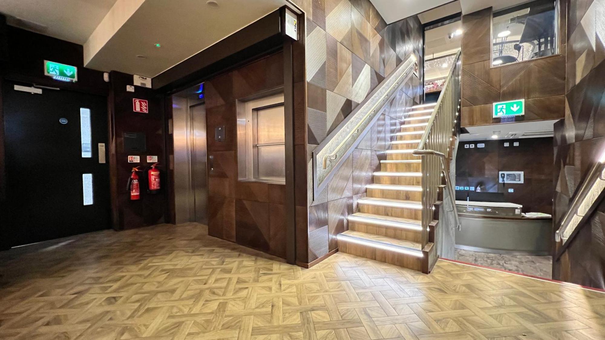 Wellington Temple Bar Hotel Dublin Bagian luar foto
