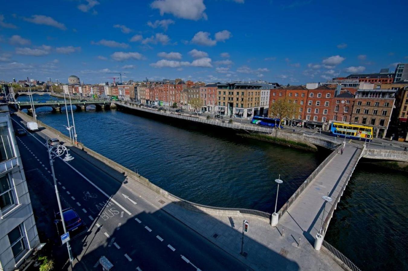 Wellington Temple Bar Hotel Dublin Bagian luar foto