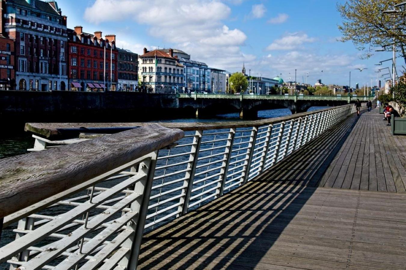 Wellington Temple Bar Hotel Dublin Bagian luar foto